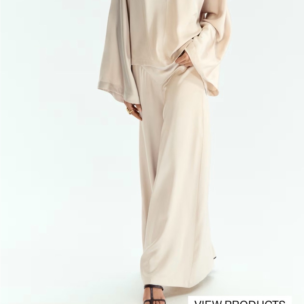 NWT - H&M Cream Wide-Leg Women's Pants